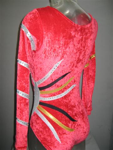 Body base rossa coreografia a sole